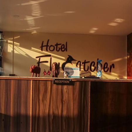 Hotel Flycatcher Chitwan- A Jungle Safari Home โซราฮา ภายนอก รูปภาพ